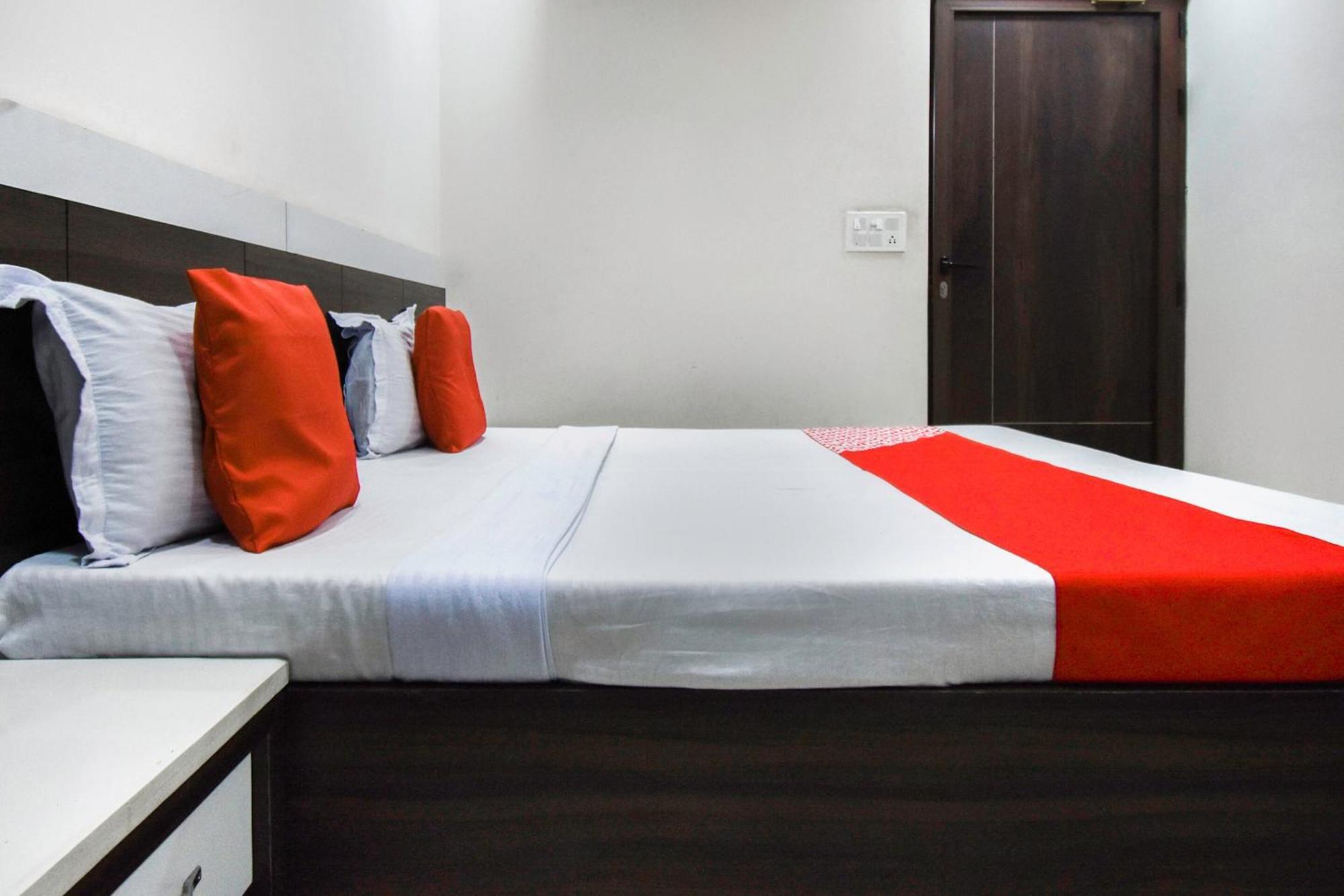 Hotel O Shangri-La-Inn Ludhiana Eksteriør bilde