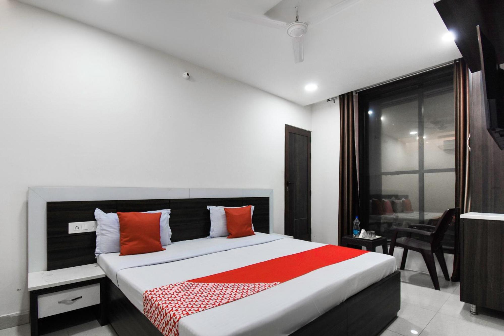 Hotel O Shangri-La-Inn Ludhiana Eksteriør bilde